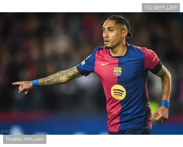 拉菲尼亚精准传球展现大局观 助力球队进攻全面升级 拉菲尼亚精准传球展现大局观 助力球队进攻全面升级