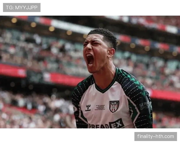 桑德兰主场燃爆！球迷热情助威迎战劲敌，营造震撼比赛氛围