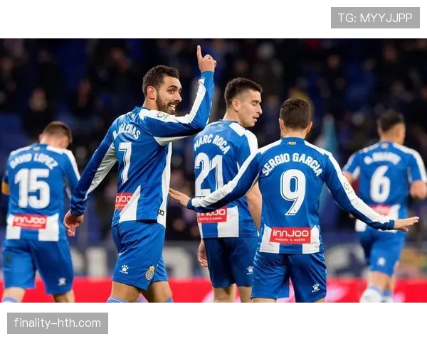 西甲频繁换帅现象凸显本赛季各队战绩压力与战术调整需求